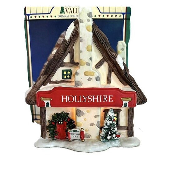 Christmas Valley Hollyshire Place – Porcelain Lighted Village Collectible House - Picture 3 of 9